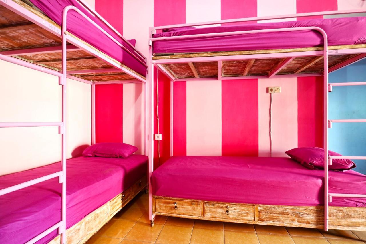 Balini 9 Hostel Денпасар Экстерьер фото