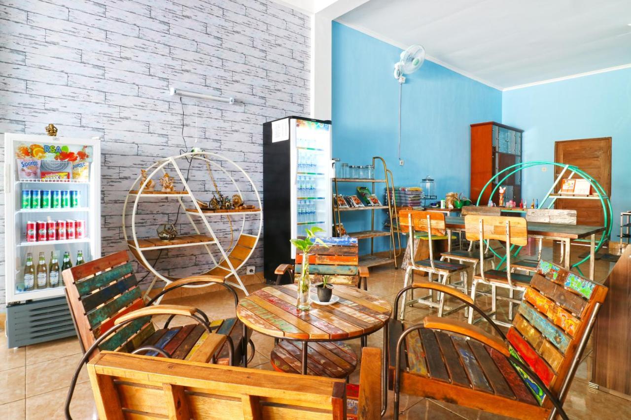 Balini 9 Hostel Денпасар Экстерьер фото